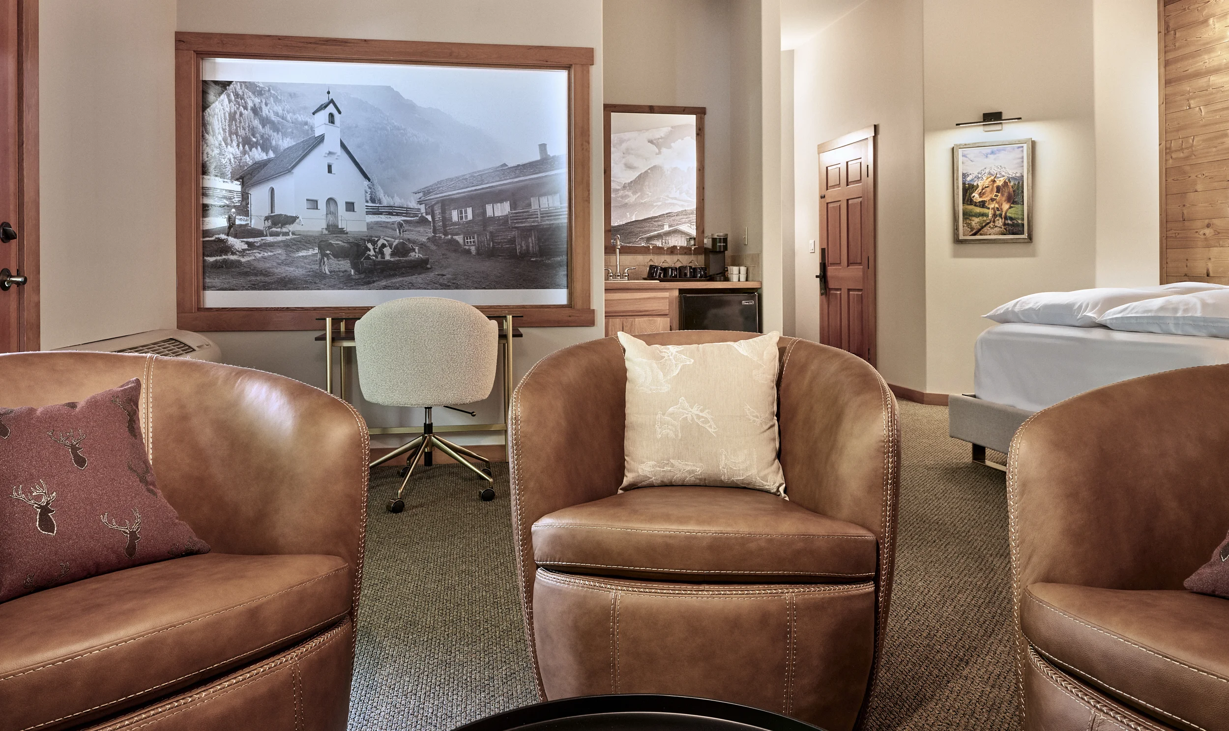 Sitting Area of Autumn Suite