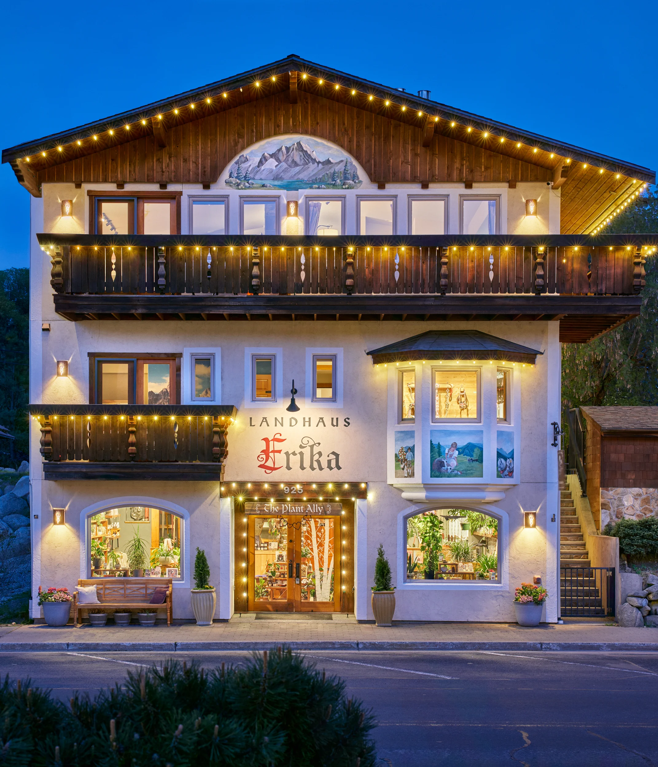 Landhaus Erika building at night