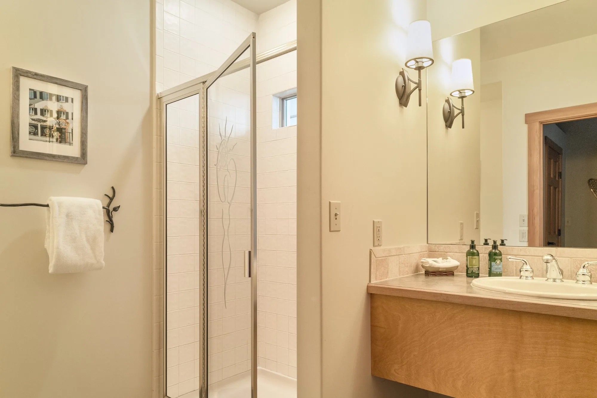 Winter Room bathroom with etched glass shower